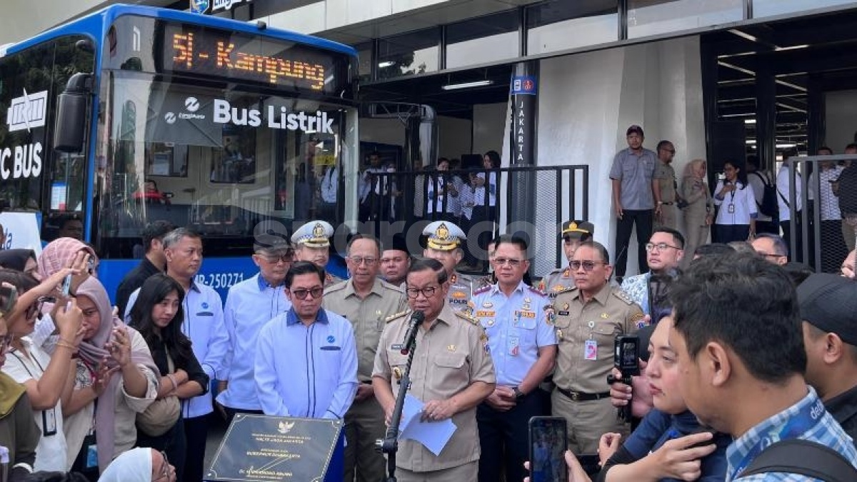 Pohon Tumbang Ganggu Layanan MRT, Gubernur Pramono: Sore Ini Kembali Normal