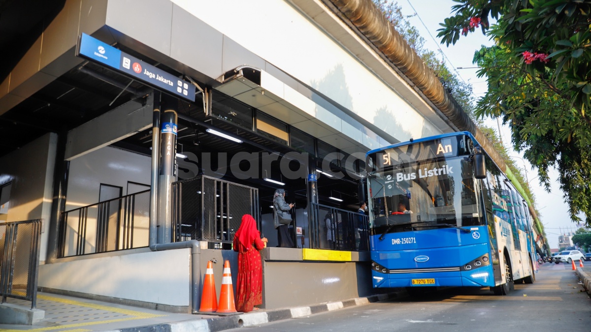 Macet Parah di Grogol, Sebagian Layanan Transjakarta Koridor 9 Dialihkan via Tol