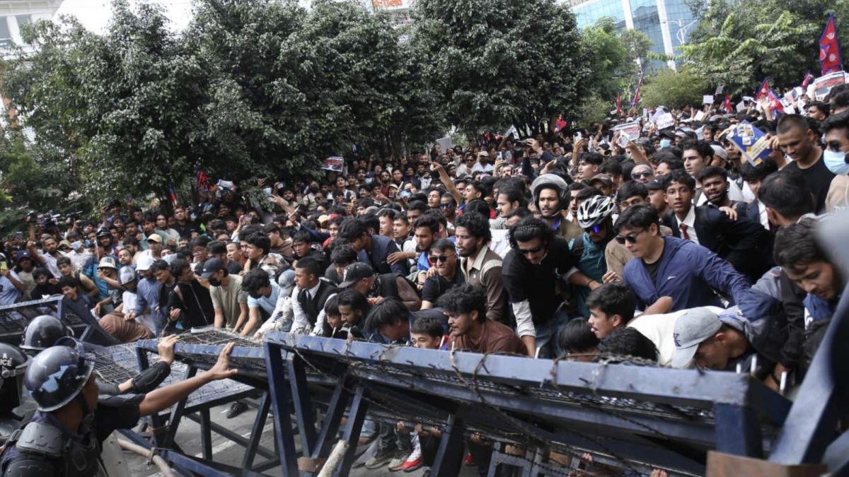 Kronologi Nepal Berdarah: 19 Tewas, Massa Pelajar Ditembak dalam Demo Anti Korupsi