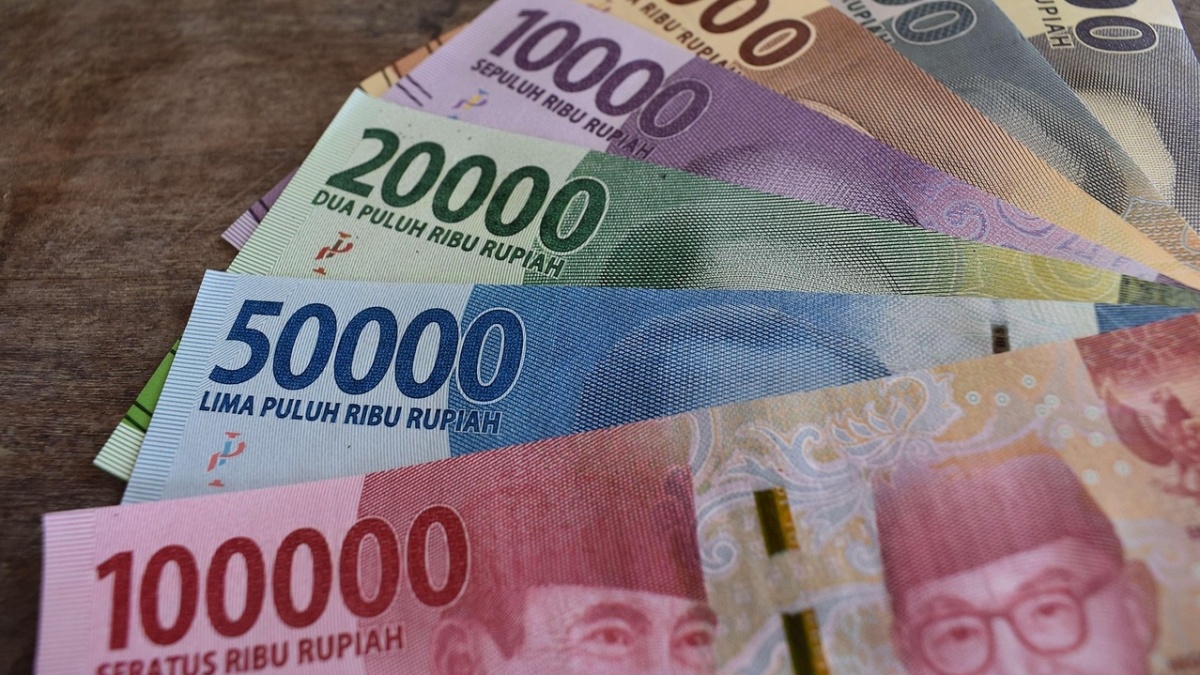 Waduh, NIlai Tukar Rupiah Diramal Tembus Rp16.800 di Akhir Tahun