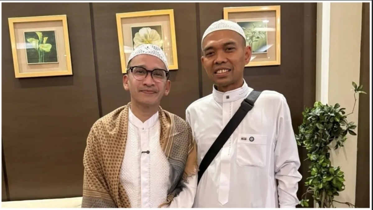 Ketemu di Mekah, Ruben Onsu Dapat Hadiah Tak Terduga dari UAS