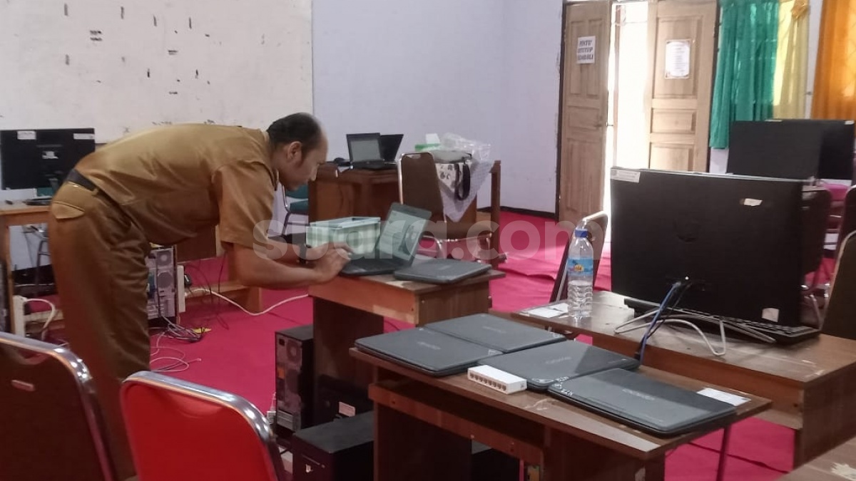 Cerita SMA Negeri 4 Mataram Soal Chromebook Era Nadiem Makarim : Tak Ada Office-nya