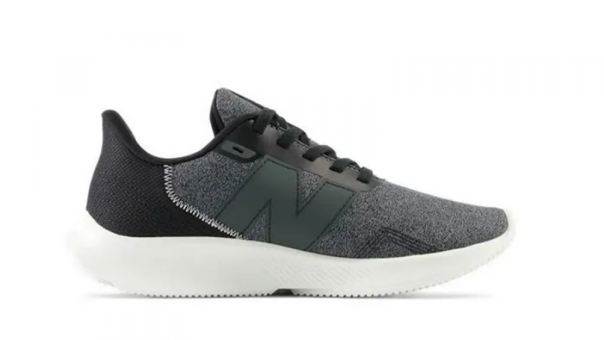 9 Sepatu Adidas dan New Balance Diskon Besar pada Promo 9.9: Mulai Rp 200 Ribuan!