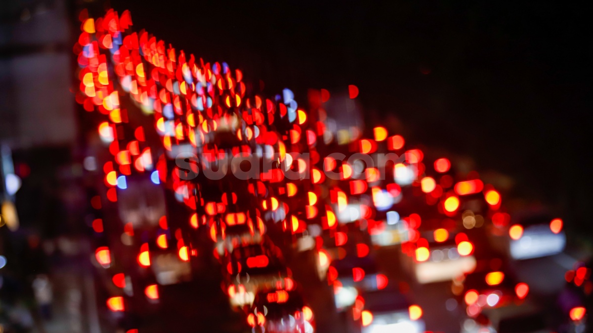 Hujan Deras Bikin Jakarta Macet Parah, Dirlantas Polda Metro Turun Langsung ke Pancoran