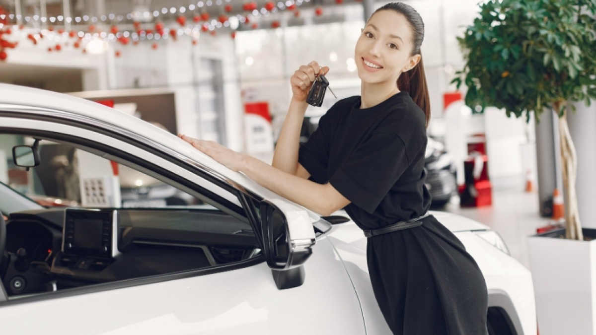 Rekomendasi Mobil Bekas 100 Jutaan September 2025: Irit Bensin dan Pajak Ringan!
