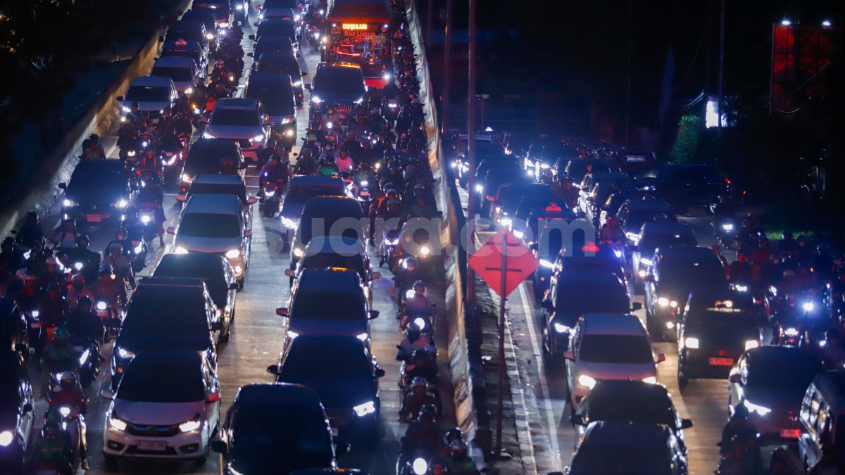 Galian Proyek Air Limbah Depan CIBIS Park Rampung, Macet TB Simatupang Mulai Terurai