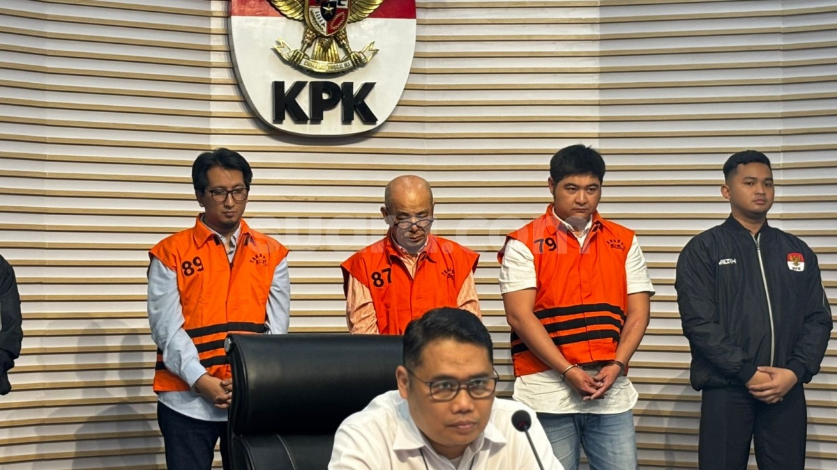 KPK Tahan 3 Tersangka Kasus Suap pada Pengadaan Katalis Pertamina