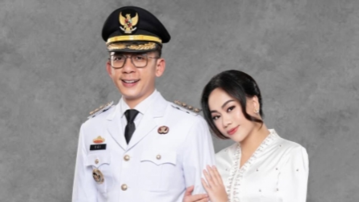 Siapa Suami Zita Anjani? Ini Profil Radityo Egi Pratama yang Juga Pejabat