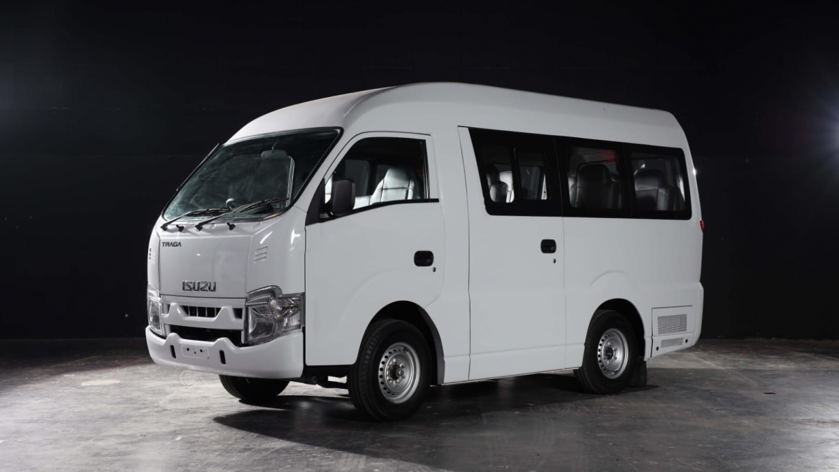 Bukan Sekadar Mobil Pikap Ternyata Isuzu Traga Bisa Disulap Jadi Bus Penumpang