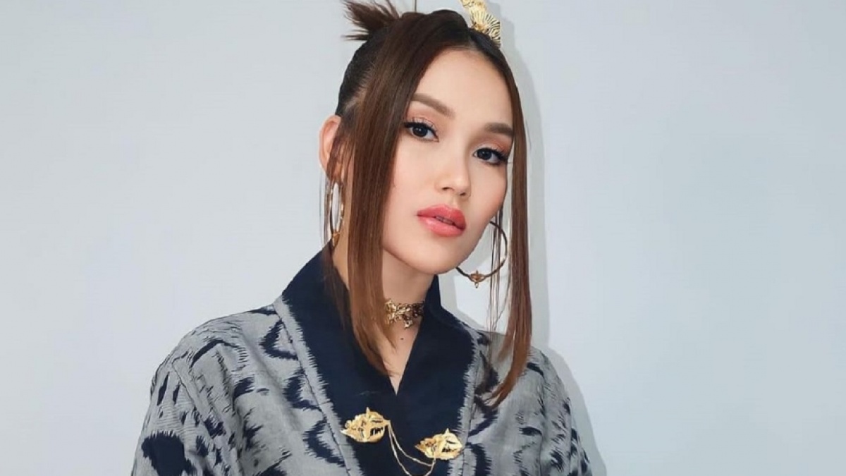 Ayu Ting Ting Menangis di Hadapan Habib Umar, Curhat Lelah Besarkan Anak Sendiri dan Menanti Jodoh