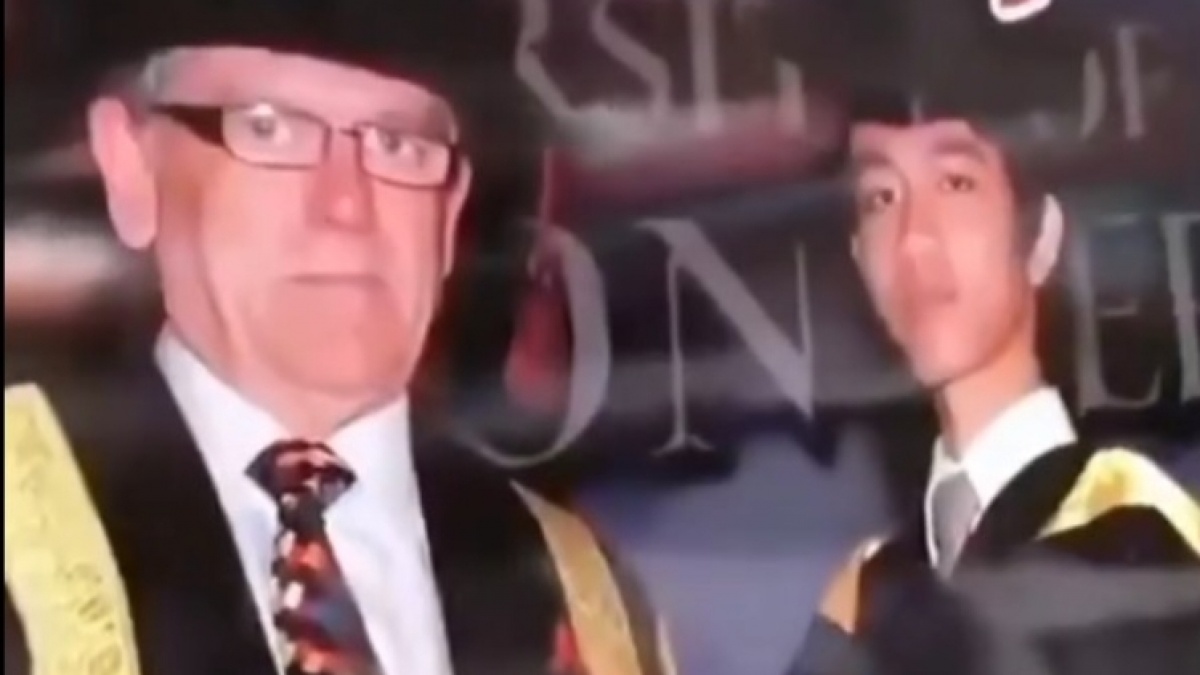 Diungkap Kaesang Pangarep, Foto Wisuda Gibran Dipajang di Kampus MDIS