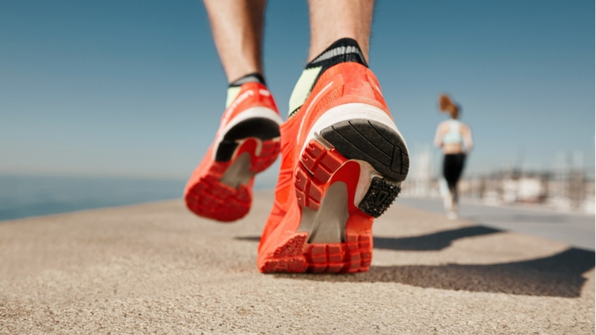 5 Rekomendasi Sepatu Lari yang Empuk dan Ringan untuk Pemula