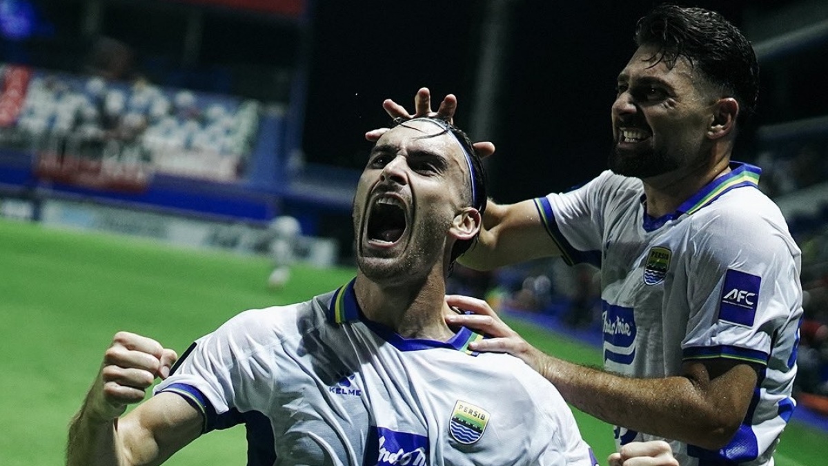 Tanpa Kurzawa dan Dion Markx, Andrew Jung Siap Jadi Tumpuan Persib di Stadion Manahan