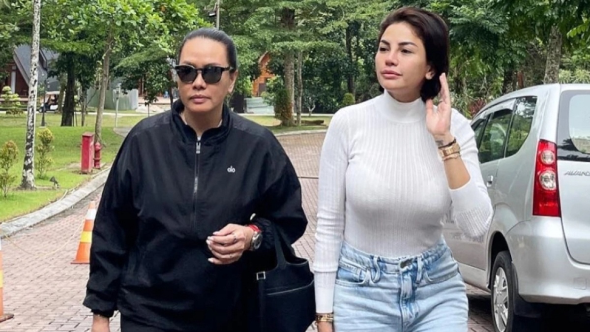 Fitri Salhuteru Serang Balik Nikita Mirzani: Bintang Iklan Judol, Teriak Judol