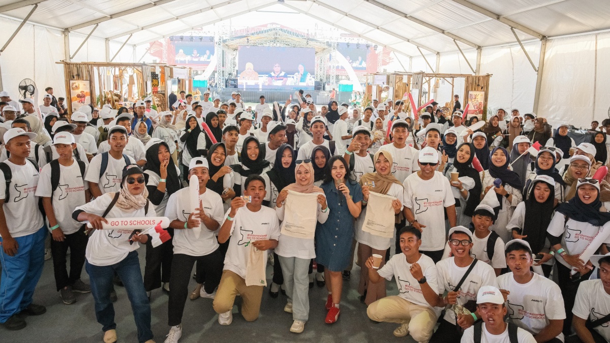 Mandiri Looping for Life Edukasi 1.000 Siswa Mandalika dan Perkuat UMKM di MotoGP 2025