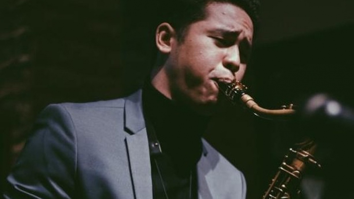 Panggung Musik Tanah Air Berduka, Saksofonis Muda Dennis Junio Meninggal Dunia