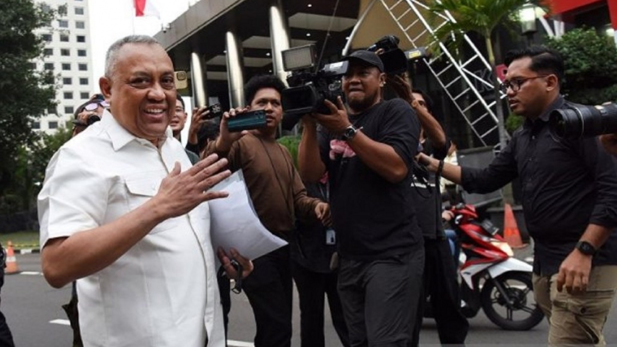 Dicecar KPK Soal Kuota Haji, Eks Petinggi Amphuri 'Lempar Bola' Panas ke Mantan Menag Yaqut