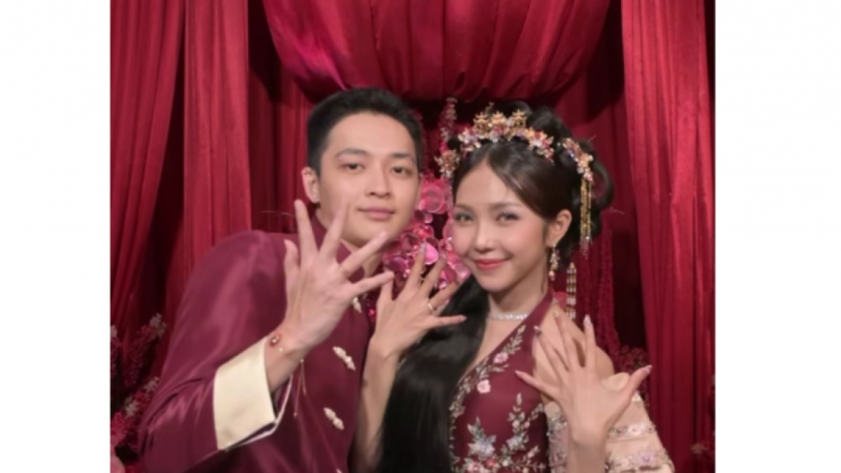 Muslim Tapi Nikah Pakai Busana Oriental, Mayden Keturunan Apa?