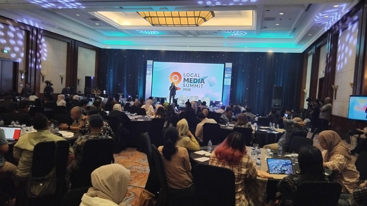 Eky Priyagung Sentil Isu Energi dengan Guyonan Segar di Local Media Summit 2025