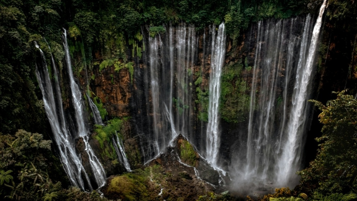 Tumpak Sewu Lumajang: Seribu Air Terjun dalam Satu Keindahan