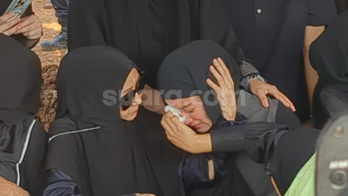 Cerita Peran Penting Mendiang Ibunda Bagi Karier Olla Ramlan Sejak Belia