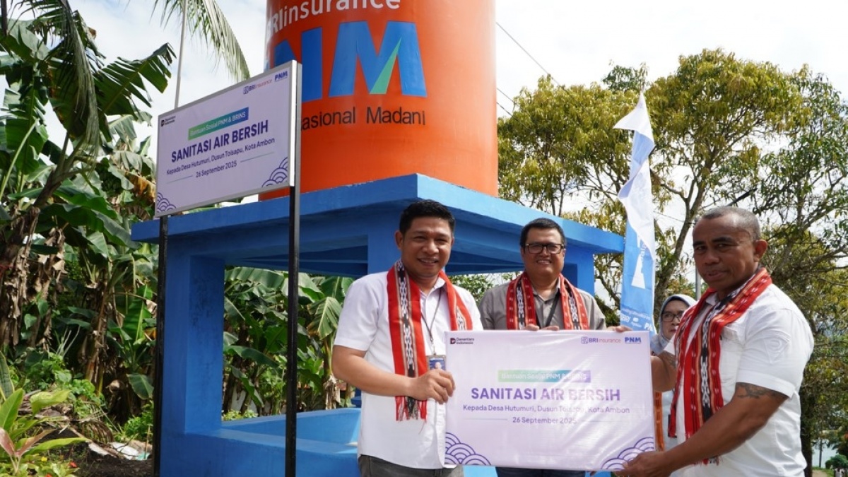 Tingkatkan Kehidupan Warga Pesisir Toisapu, PNM Bangun Akses Air Bersih