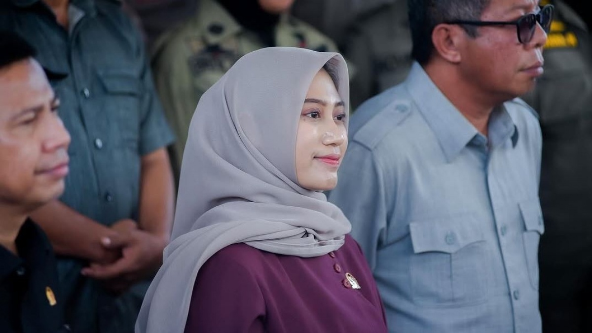 Siapa Orang Tua Dheninda Chaerunnisa? Anggota DPRD Viral Dituding Meledek Pendemo