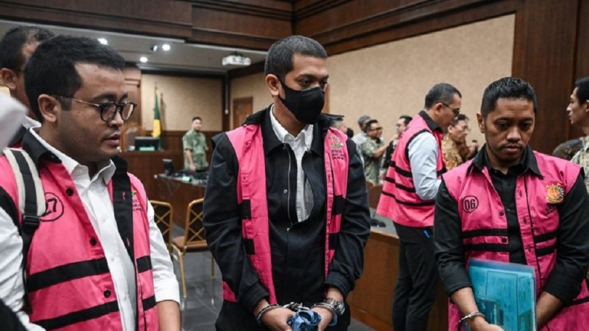 Anak Pengusaha Didakwa Korupsi Rp 3 Triliun dalam Skema Perdagangan Minyak Mentah