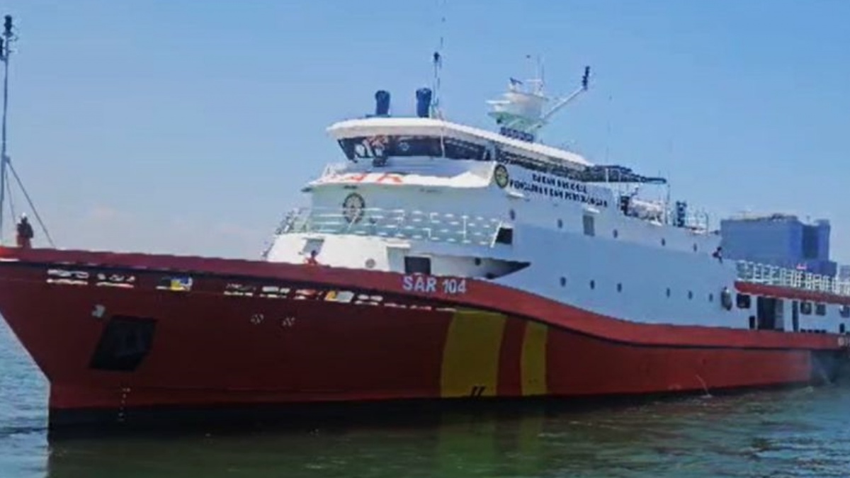 Misteri Hilangnya Ambulans Laut di Selat Makassar, Basarnas Turunkan KN SAR 104 Kamajaya