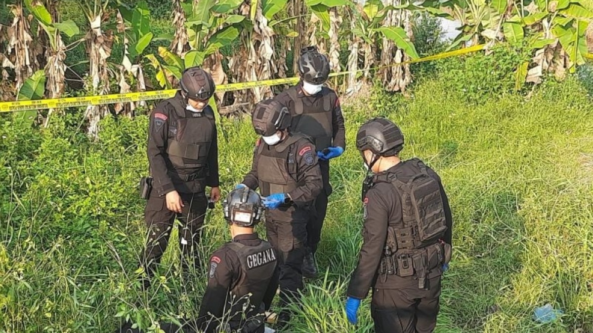Pemulung Temukan 16 Bahan Peledak Aktif di Sungai Curug: Ada Granat Nanas dan TNT!