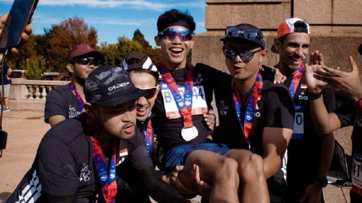 Rahmad Setiabudi Jadi Pelari Indonesia Tercepat di Chicago Marathon 2025