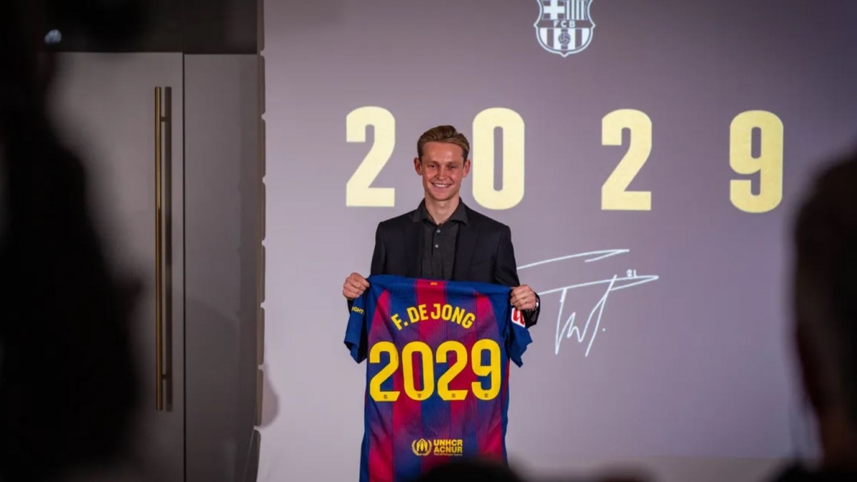 Frenkie de Jong Resmi Perpanjang Kontrak di Barcelona, Berpotensi Pecahkan Rekor Phillip Cocu