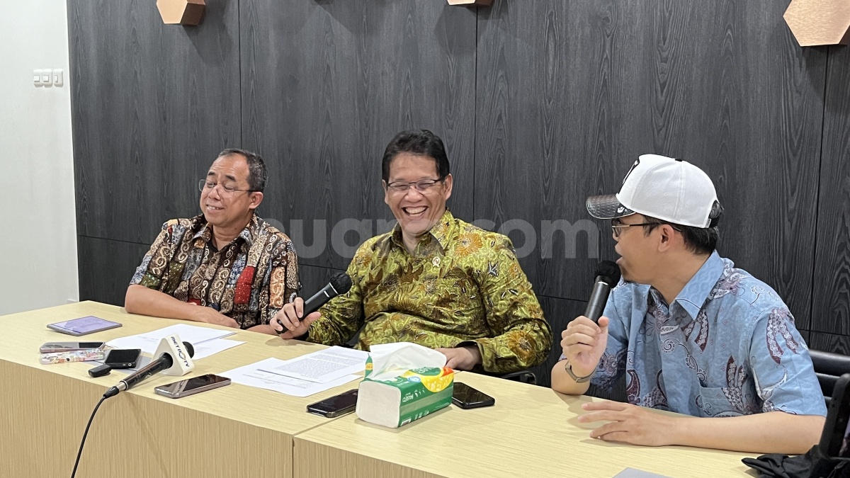 Purbaya Murka Terima Laporan Warga, Pegawai Bea Cukai Nongkrong Starbucks Tiap Hari