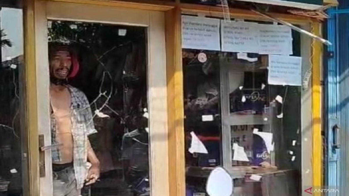 2 Anak di Pasar Rebo Disekap Ayah Kandung, Aksi Penyelamatan Korban Berlangsung Dramatis!