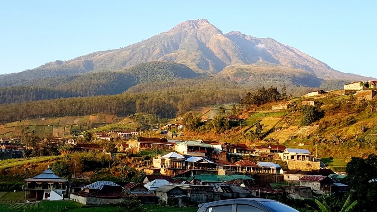 Pemerintah Tegaskan: Gunung Lawu Tak Masuk Area Kerja Panas Bumi