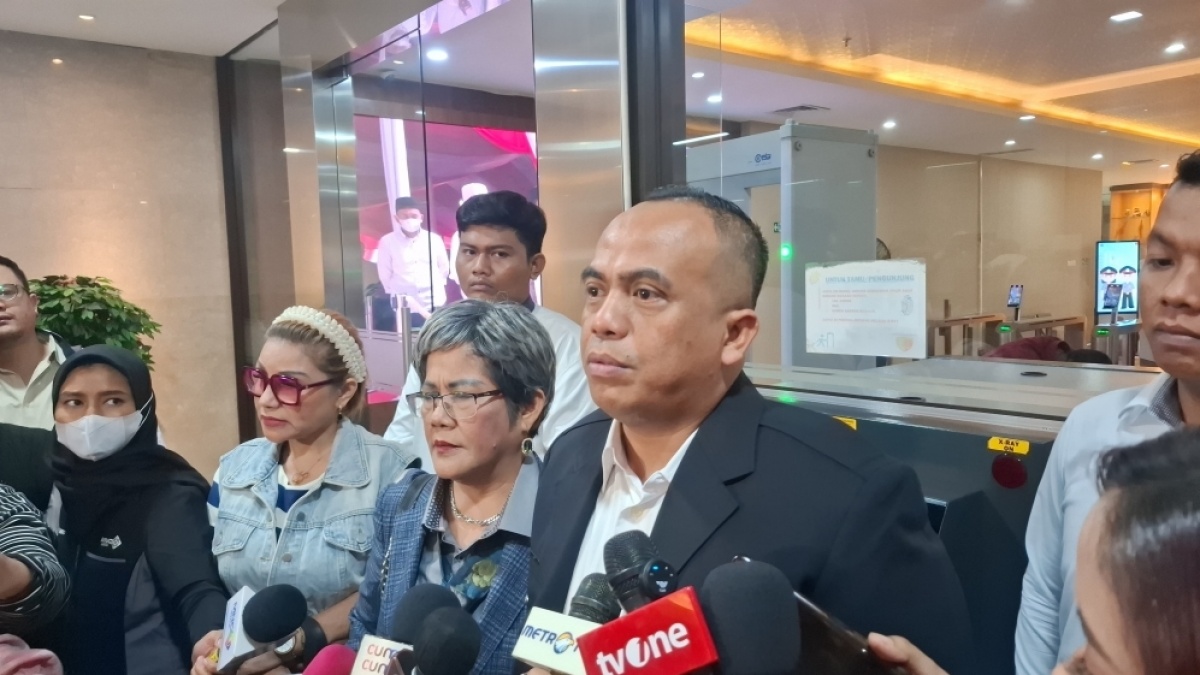 Lisa Mariana Batal Diperiksa Bareskrim Gegara Sakit Tifus, Kuasa Hukum: Ada Surat Dokternya