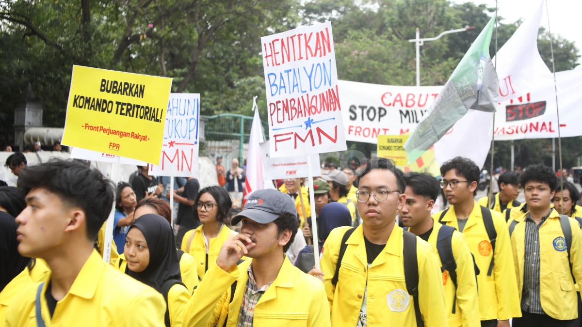 Setahun Prabowo-Gibran: Mahasiswa UI Geruduk Patung Kuda, Ini 8 Tuntutan 'Asta Cita Rakyat'