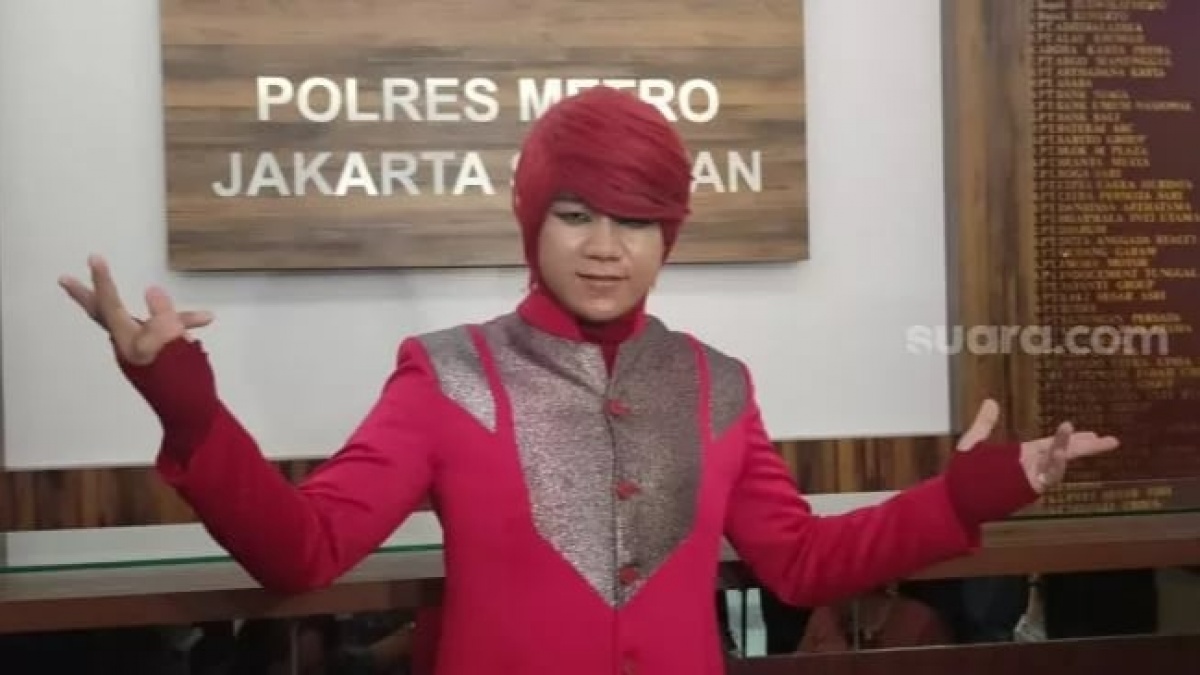 Biodata dan Agama Pesulap Merah: Sentil Alumni Santri Lirboyo yang Ancam Santet Trans7