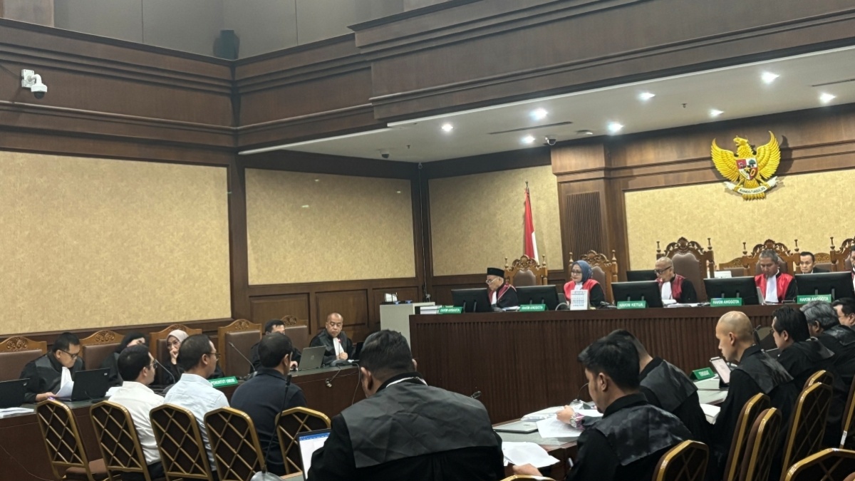 Terungkap di Sidang: 'Utusan' Riza Chalid Datangi Rumah Direktur Pertamina