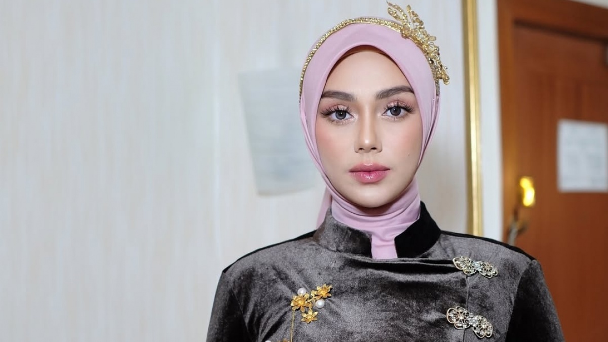 Celine Evangelista Tanpa Hijab di Film Danyang Wingit, Begini Penjelasannya