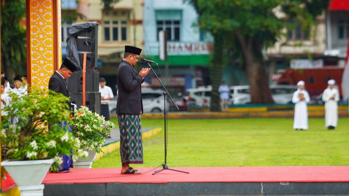 Peringatan Hari Santri 2025, Bobby Nasution Minta PBG Pondok Pesantren Digratiskan
