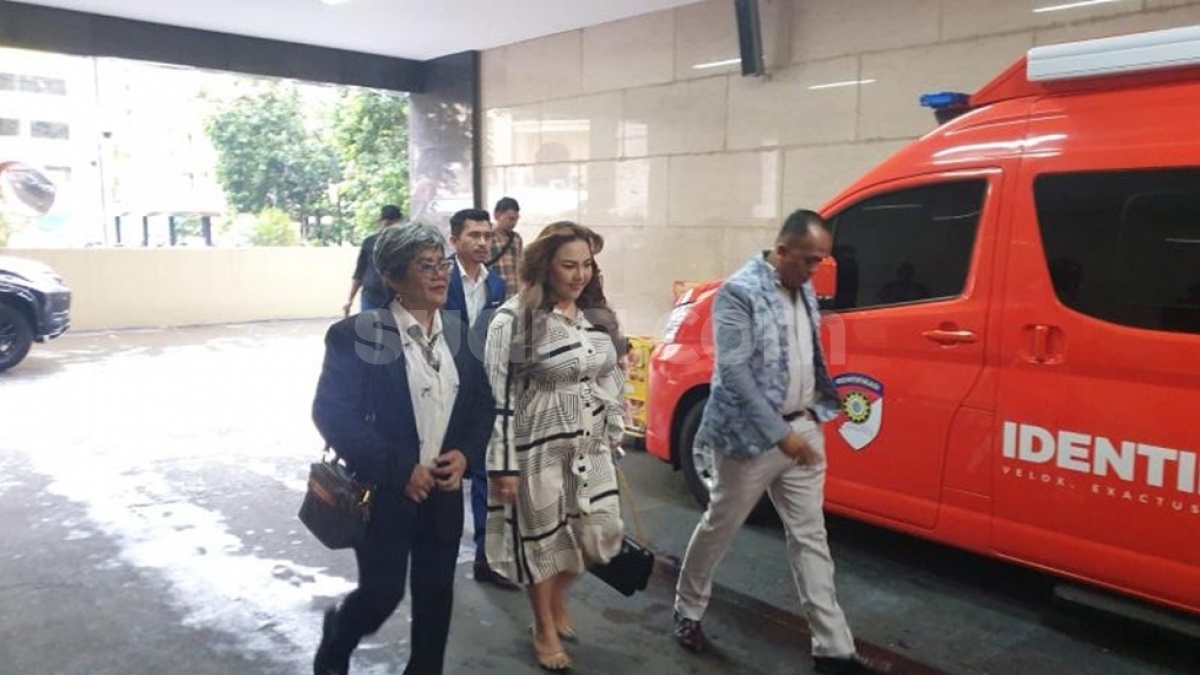 Datang ke Bareskrim, Lisa Mariana Pasrah Jika Ditahan: Doakan Saja yang Terbaik
