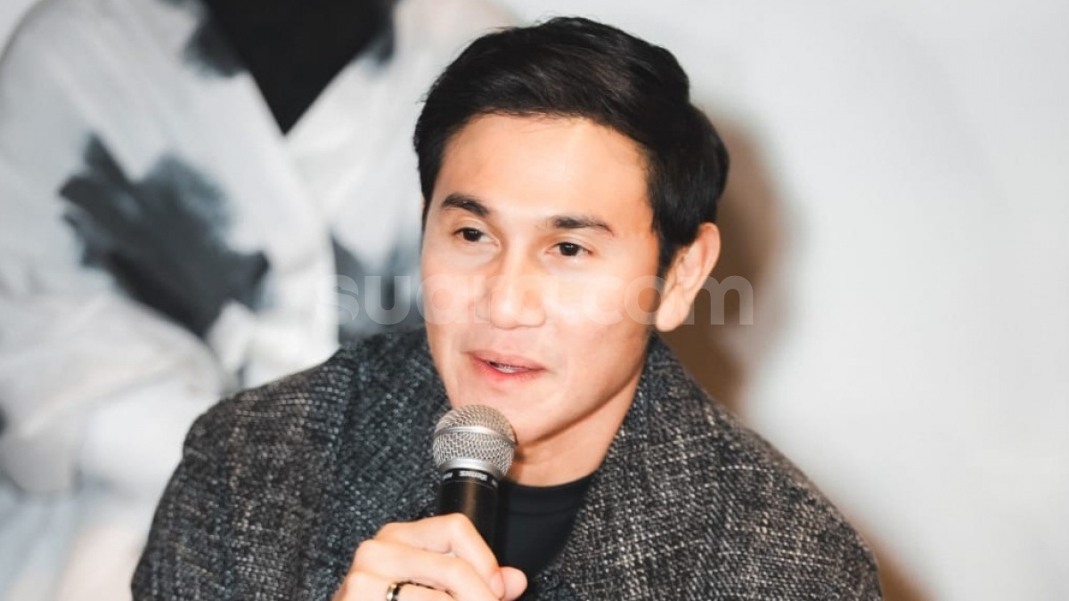Bintangi Film Lupa Daratan, Vino G. Bastian Lupa Cara Berakting Akibat Sombong