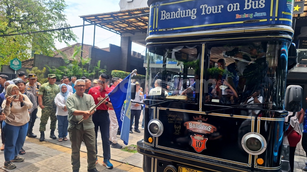 Bandros Jalan-Jalan Persib Resmi Beroperasi, Cara Baru Nikmati Bandung ala Bobotoh