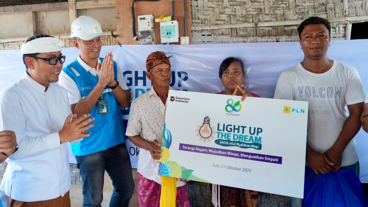 Rayakan HLN ke-80, PLN Wujudkan Akses Listrik Gratis bagi Warga Pra Sejahtera di Bali