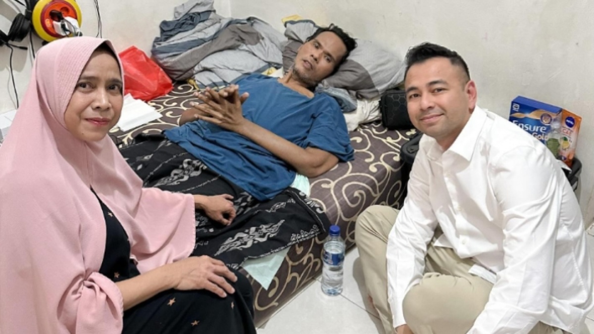 Raffi Ahmad Jenguk Fahmi Bo, Panjatkan Doa dan Harapan Kesembuhan