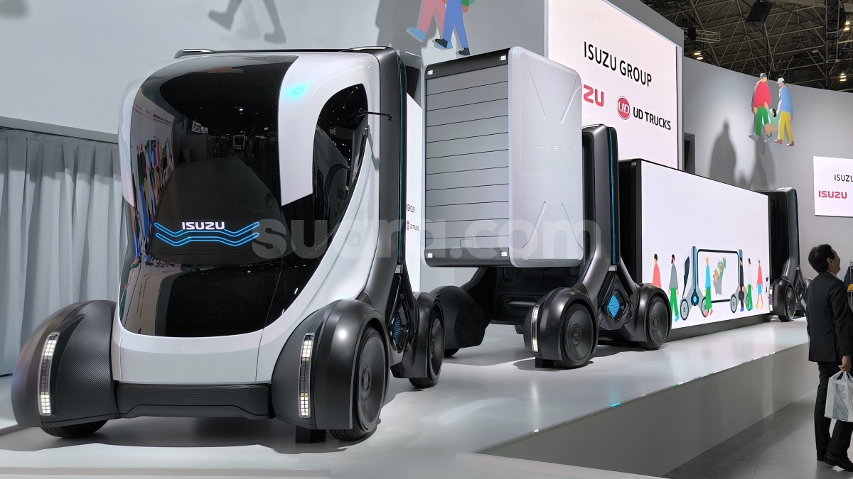 Isuzu Perkenalkan Teknologi Transportasi Cerdas dengan Rangka Vertikal di JMS 2025