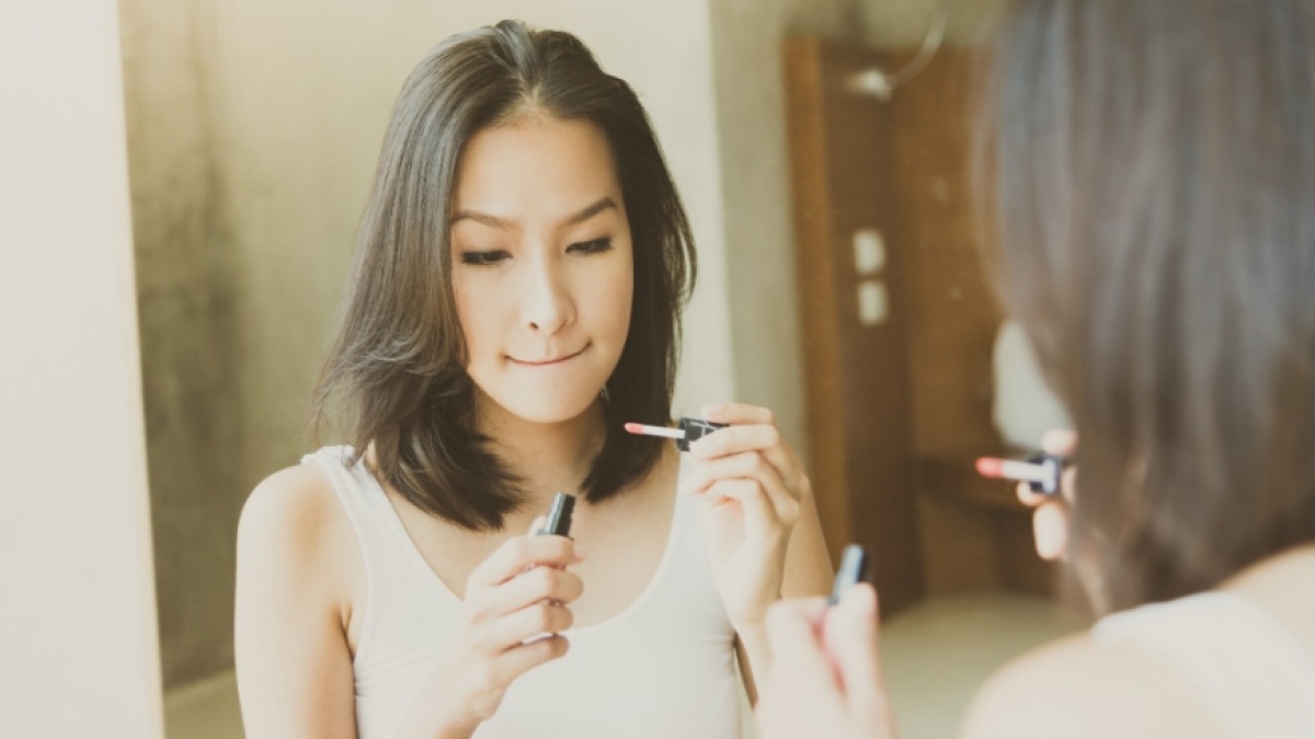 7 Lipstik Terlaris di Shopee untuk Atasi Bibir Hitam yang Bisa Kamu Coba