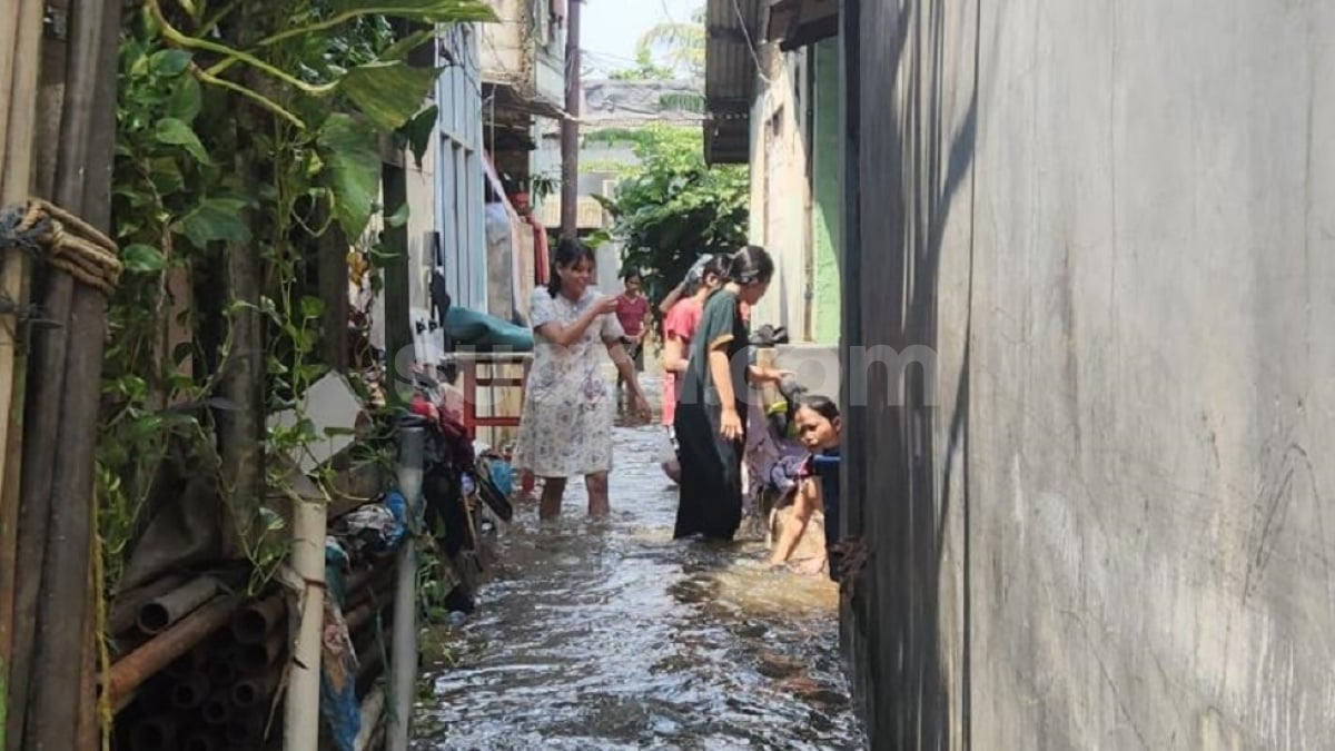 Warga Jati Padang Mengeluh Belum Dapat Bantuan Usai Banjir, Pemerintah ke Mana?