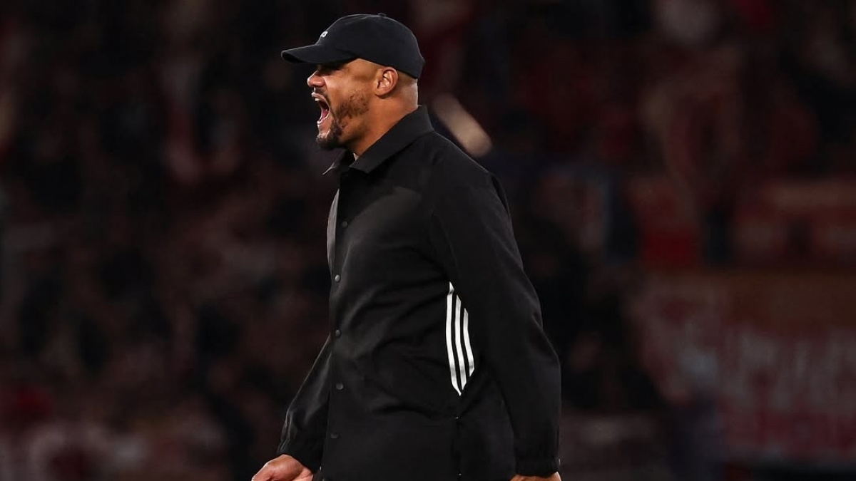 Bayern Munich Dipermalukan Arsenal, Vincent Kompany Sindir Wasit